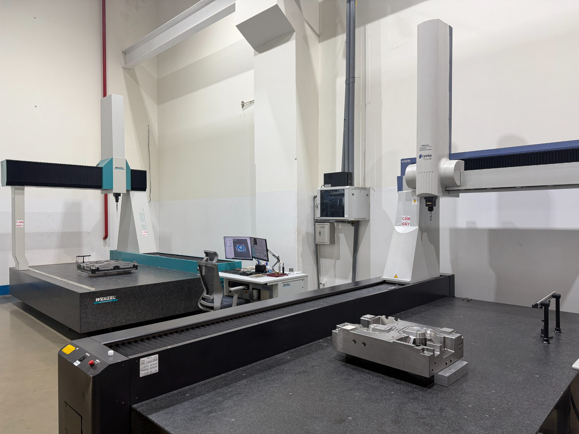 Large coordinate-measuring room at Lap Phuc