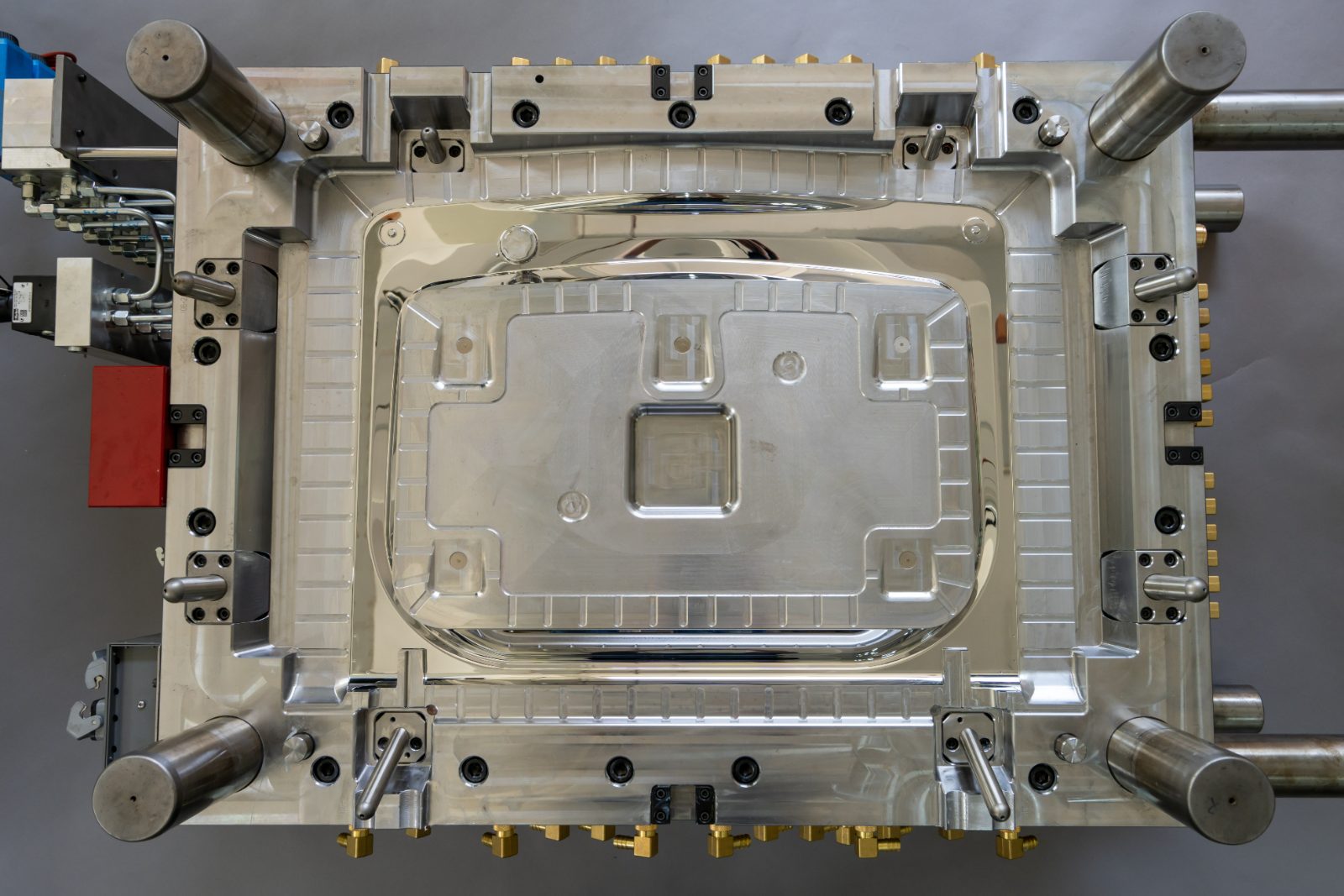 Lid-bottom mold