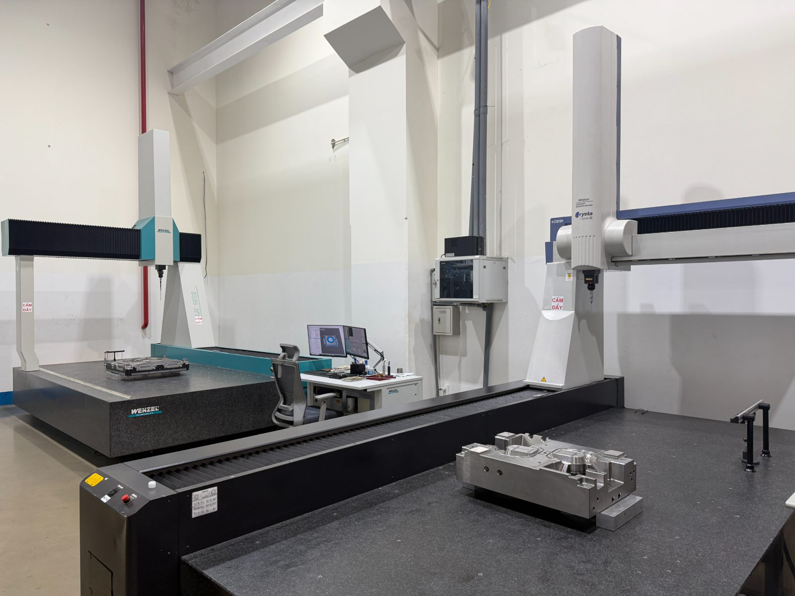 Large coordinate-measuring room at Lap Phuc